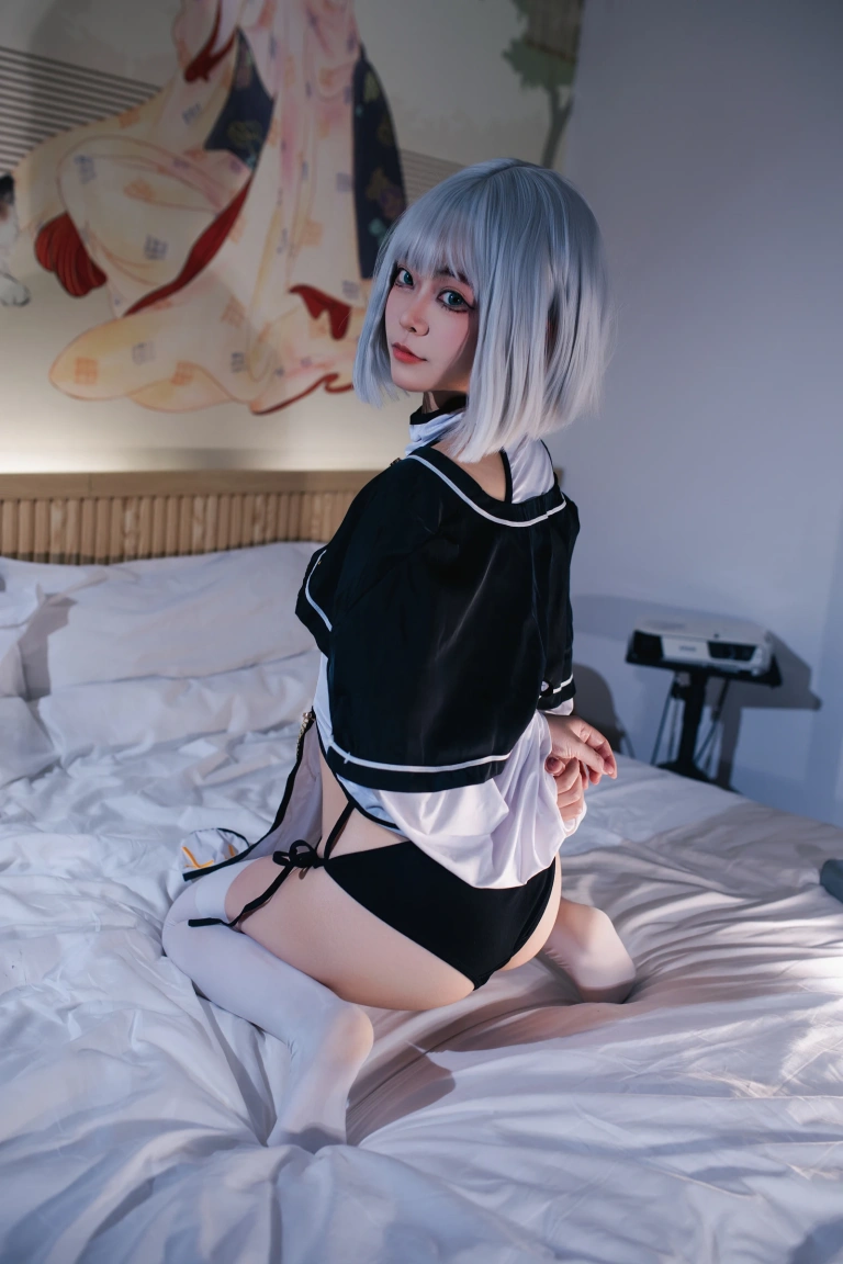 《涤罪神官》｜洛城雪Yuki · 37张写真